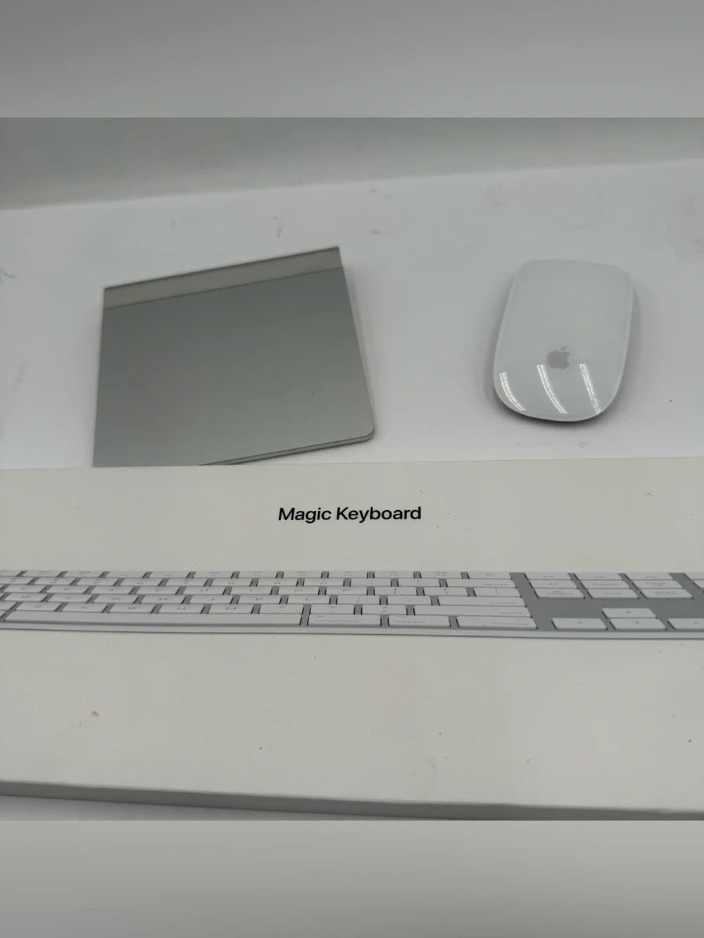 E5 Apple A1339 Magic Trackpad, A1657 Magic Mouse 2, A1843 Keyboard Bundle